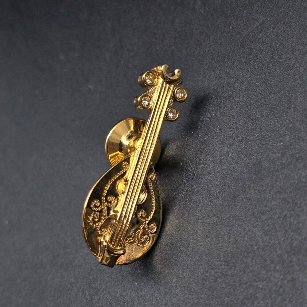 Avon 1971 Gold Tone Mandolin Brooch Musical Instrument VIntage Jewelry
